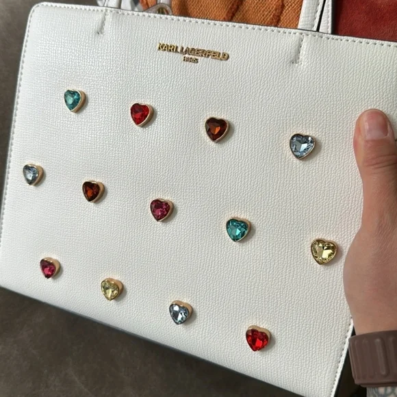 ✨️🔹️RARE🔹️✨️🌈 PREOWN KARL LAGERFELD Maybelle white rainbow hearts Satchel🌈